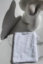 Load image into Gallery viewer, Shower Mitt pack
